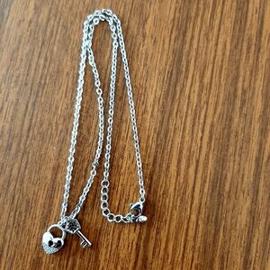 Chic Silver Heart and Key Necklace